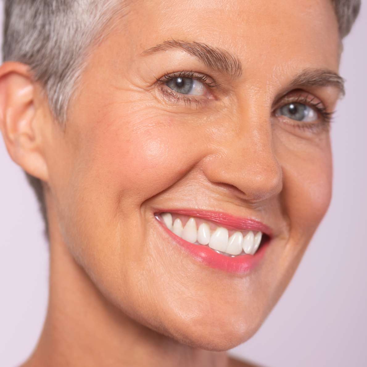 How to prep your lips before applying lipstick