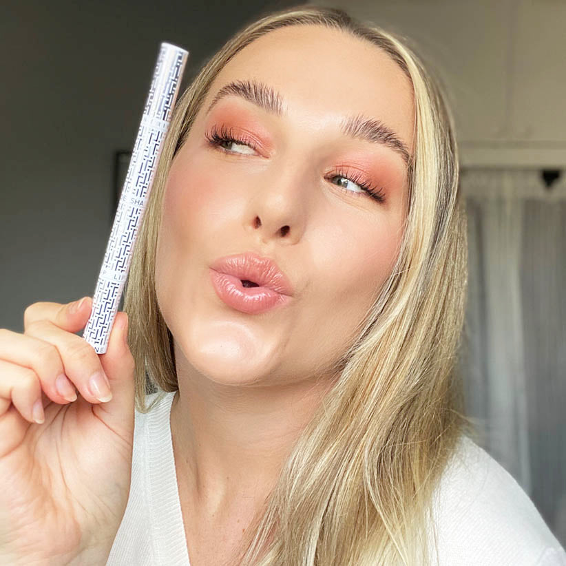 How To Use The New T-Kit For A Perfect Smoky Eye With Maddie